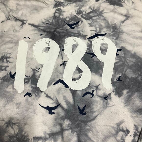 Taylor Swift 1989 Sweatshirt. M tiedye with birds! Tswift, showgirl - Picture 11 of 13